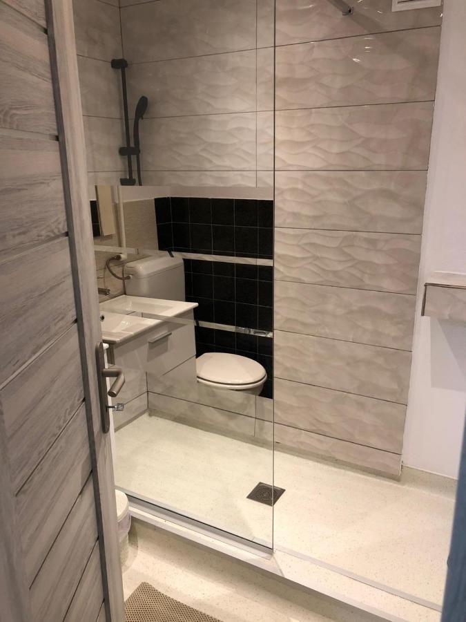 Garsoniera Centru Brasov Apartment Bagian luar foto