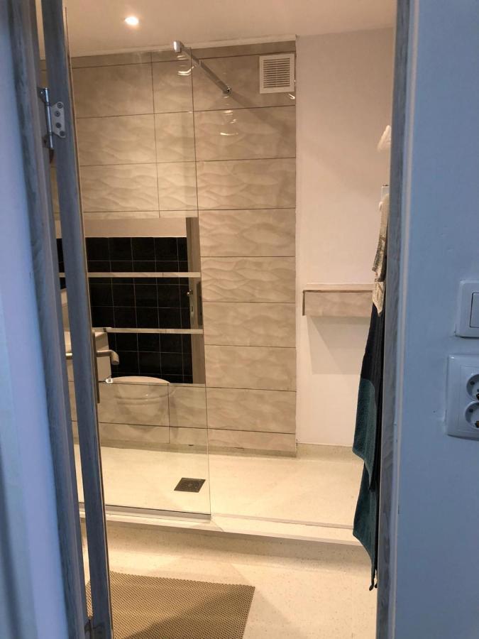 Garsoniera Centru Brasov Apartment Bagian luar foto